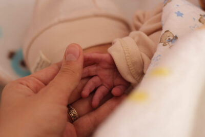 Novembro Roxo: prevenção e cuidado para um futuro mais seguro para os bebês