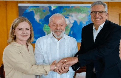 Lula escolhe Gleisi Hoffmann para Relações Institucionais (articulação)