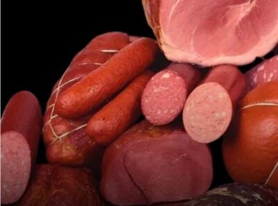 Bacon, salsicha e presunto entram na lista oficial de alimentos cancerígenos da OMS