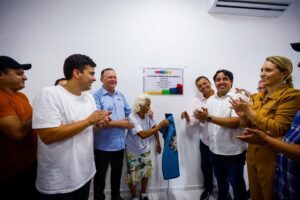 Paulo Casé e Brandão entregam mais dois Restaurantes Populares
