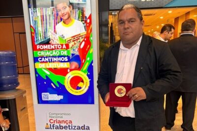 Prefeitura de Cachoeira Grande, recebe o Selo Nacional Compromisso com a Alfabetização