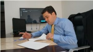 Deputado Leandro Bello apresenta projeto na área da Educação
