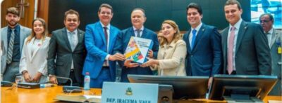 Carlos Brandão apresenta perspectivas de novos investimentos durante entrega da Mensagem Governamental à Alema