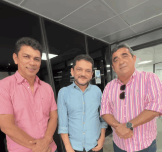 CLÁUDIO CUNHA FAZ UM PRÉ-ANUCIO DE UMA NOVIDADE NA ÁREA DE INFRAESTRUTURA ESPORTIVA PARA O MUNICÍPIO DE APICUM-AÇU