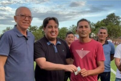 Em Milagres, prefeito Zé Augusto abre campeonato municipal de futebol.