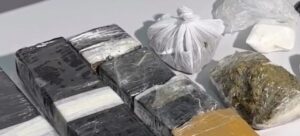Polícia apreende drogas em casa abandonada utilizada como ponto de tráfico