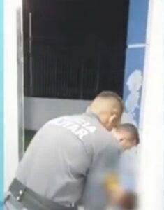 Policiais salvam criança engasgada com pedra em São Luís
