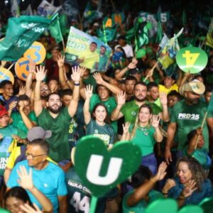 Paulo Curió reúne multidão em passeata e comício no povoado Vila Paz
