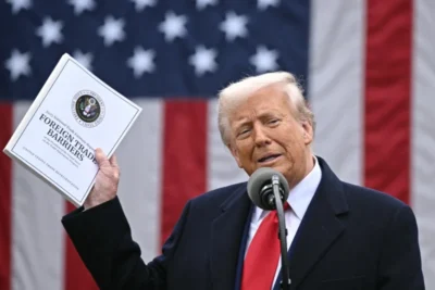 Trump anuncia tarifa recíproca de 10% para o Brasil