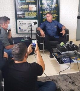 Detalhes importantes da coletiva de imprensa com Bolsonaro…