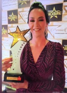 Lorena Saboya recebe Troféu Nobre como destaque na advocacia