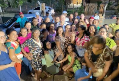 Funcionários fazem festa para homenagear e se despedirem do diretor do Hospital de Matinha, Domingos do Coroatá