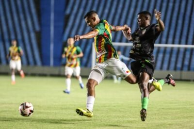 Sampaio se impõe e vence o Pinheiro no Castelão