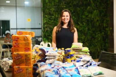 Paço do Lumiar: Primeira-dama Maedja Campos entrega kits de alimentos para igrejas evangélicas realizarem retiros espirituais no Carnaval