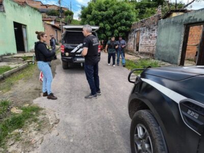 EM CAXIAS, FORÇAS DE SEGURANÇA PRENDEM DOIS INTEGRANTES DE ORGANIZAÇÃO CRIMINOSA; A DUPLA TERIA A FUNÇÃO DE ASSASSINAR MEMBROS DE GRUPOS RIVAIS