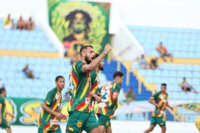 Sampaio vence o Iape no Nhozinho Santos e segue em busca da liderança