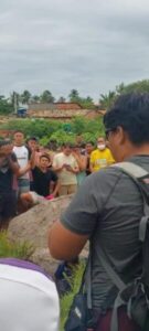 Família e amigos se despedem de operador de turismo morto em acidente na BR-402