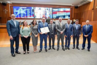 Assembleia homenageia jurista Douglas Paulo da Silva com Título de Cidadão Maranhense