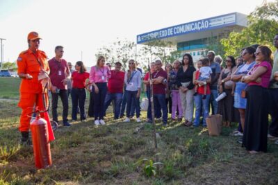 Comerciantes que atuarão no Arraial da Assembleia recebem treinamento de combate a incêndio