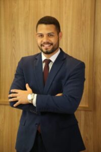 Professores enfrentam dificuldades para se aposentarem na rede estadual de ensino