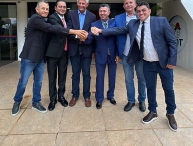 Zé Antônio filia ao PDT em Brasília, ao lado de lideranças nacionais