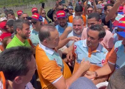 Prefeito Wallas Rocha prestigia lançamento da pavimentação da MA-312 em Araioses