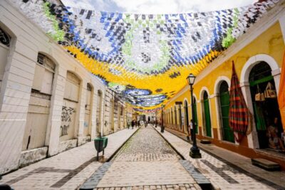 Bandeirinhas de São João já ornamentam Centro Histórico de São Luís
