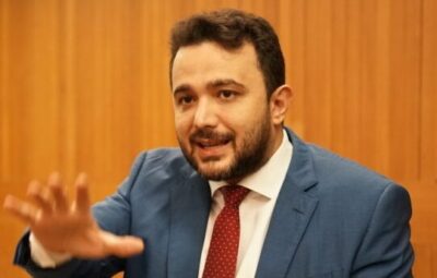 Yglésio Moyses se posiciona contra prefeito João Victor Xavier, assassino de policial