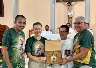 Prefeito Zé Martins prestigia abertura do Festejo de Santo Antônio em Bequimão