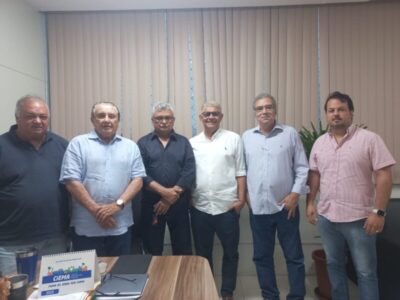 Zé Martins participa de reunião com Zé Reinaldo Tavares e membros do Fórum da Baixada Maranhense