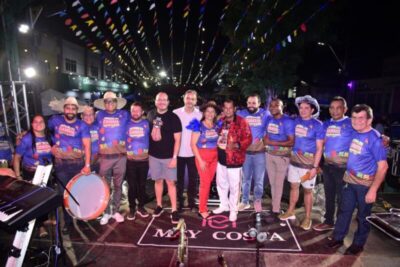 Júlio Filho participa da primeira edição do Arraial da Câmara em São José de Ribamar; pré-candidato recebe apoio durante evento