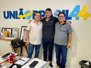 Hemetério Weba e prefeito Ary Menezes se reúnem com deputado federal Pedro Lucas para impulsionar desenvolvimento de Nova Olinda