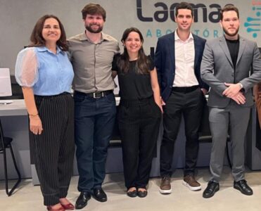 Inovação e Medicina de Ponta nas palestras promovidas pelo Laboratório Lacmar e Natus Lumine no COMSEBE 2025