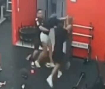 Mulheres brigam em academia por causa de garrafa de água