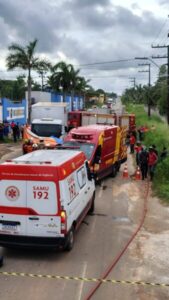 Colisão frontal entre caminhão e carro de passeio deixa duas vítimas fatais na MA-204