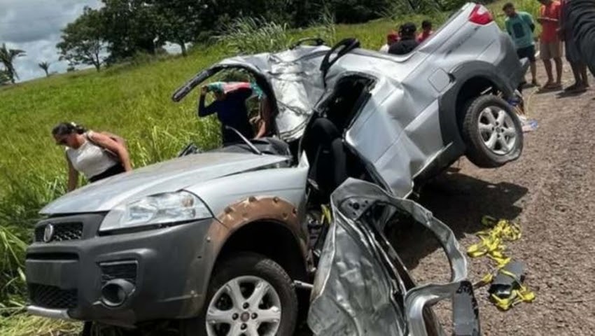Mulher morre e outras três pessoas ficam feridas em grave acidente na BR-316