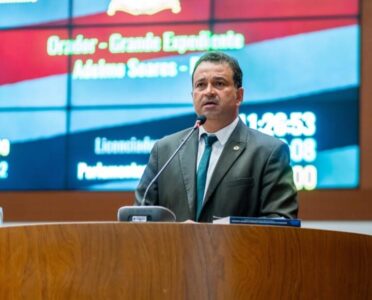 Adelmo volta a cobrar renúncia de cargos por parte da oposição a Brandão