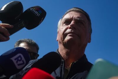 Bolsonaro promete silêncio até resposta de Moraes sobre cautelares, diz que não violou regras e fala em redes incontroláveis