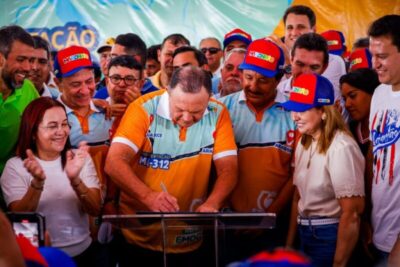Brandão assina ordem de serviço para a MA-312 e entrega abastecimento de água em Araioses