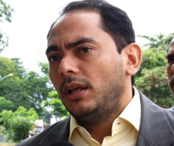 Bloqueio de Flávio Dino impediu que emendas caíssem nas contas das prefeitura ainda na gestão Assis… Aleluia!