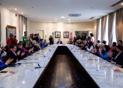 Com Lula, desemprego segue em queda: taxa de 6% é novo recorde histórico