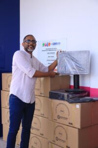 Paço do Lumiar: Gestão Fred Campos amplia inclusão digital com chegada de 100 computadores do Governo Federal