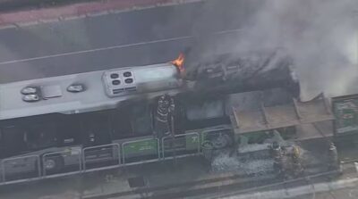 Avião de pequeno porte King Air cai em avenida na Barra Funda, Zona Oeste de São Paulo; há 2 mortos e 7 feridos