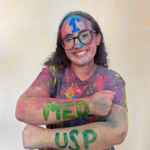 Aluna do Colégio Militar 2 de Julho conquista primeiro lugar em Medicina na USP