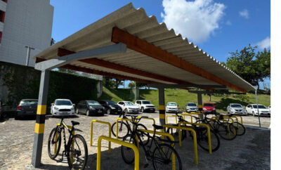 Comissão aprova projeto que torna obrigatório bicicletário, guarda-volumes e vestiário em prédios públicos