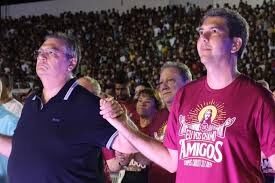 COM AS BÊNÇÃOS SUPREMAS