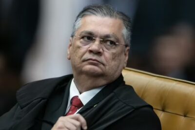Dino vê ‘sequestro da economia’ por Bolsonaro para pressionar STF e vota por manter tornozeleira eletrônica