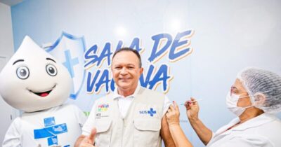 Brandão dá exemplo e reforça campanha de vacinação no Maranhão