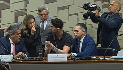 Rico Melquiades joga “Jogo do Tigrinho” durante CPI das Apostas e surpreende ao ganhar R$ 120