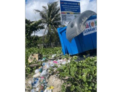 Após limpeza, praia do Olho de Porco volta a ser alvo de descarte irregular de lixo